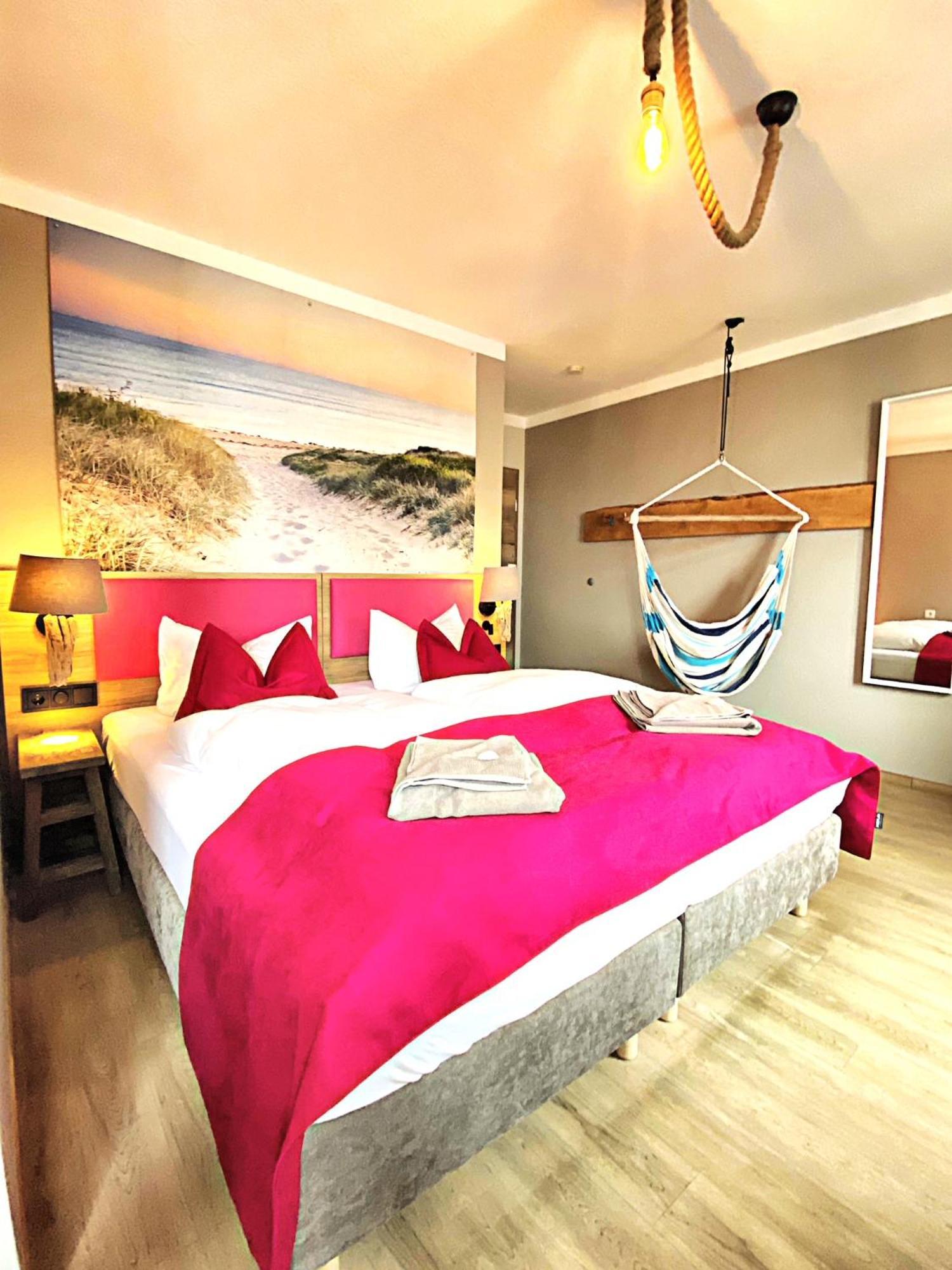 Feels Beach Club Hotel Кюлунгсборн Экстерьер фото